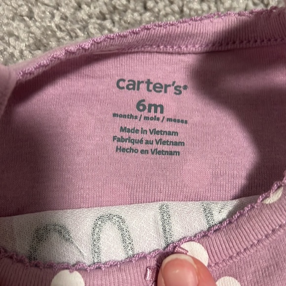 Carters “cute as can 🐝” onesie - Picture 2 of 2